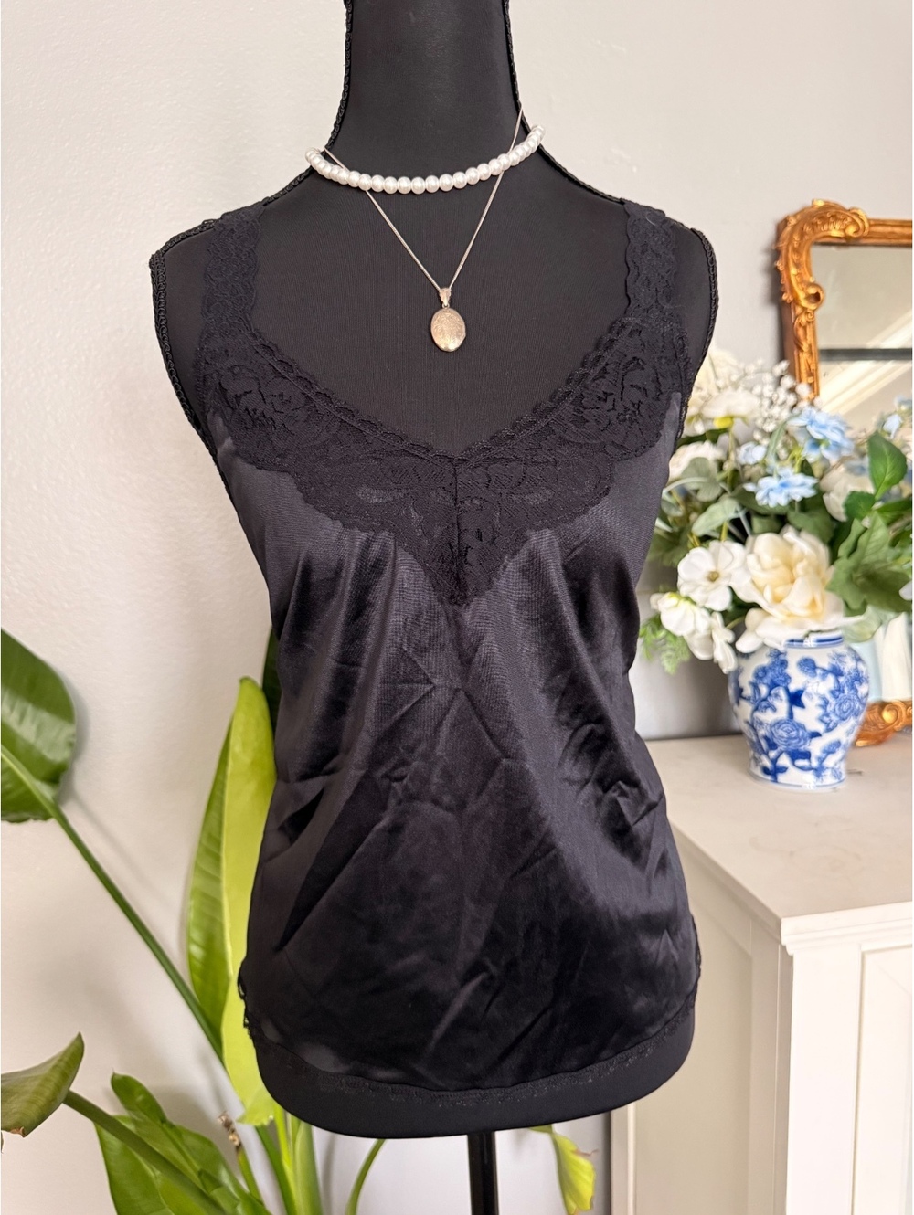 Y2K vanity fair black lace cami - vintage satin camisole
